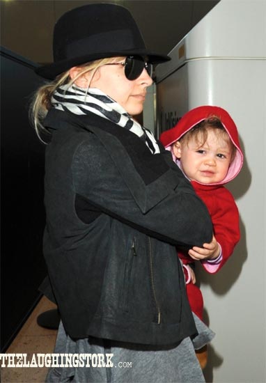 Nicole Richie with Harlow at JFK Airport 